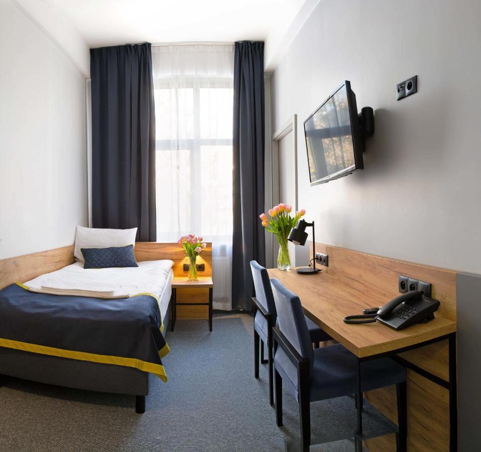 Hotel Mokotów Warschau Buitenkant foto